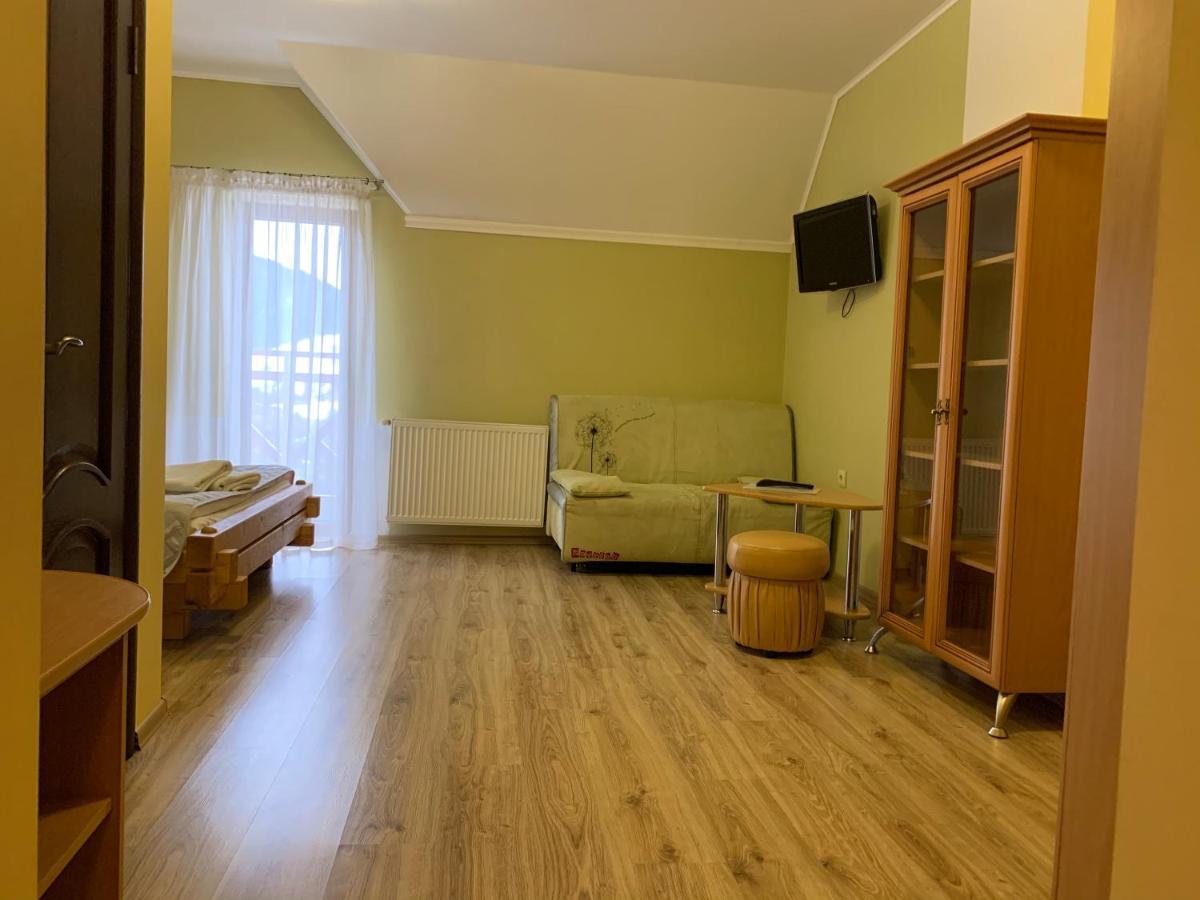 Hotel Kalyna Vorohta Kültér fotó