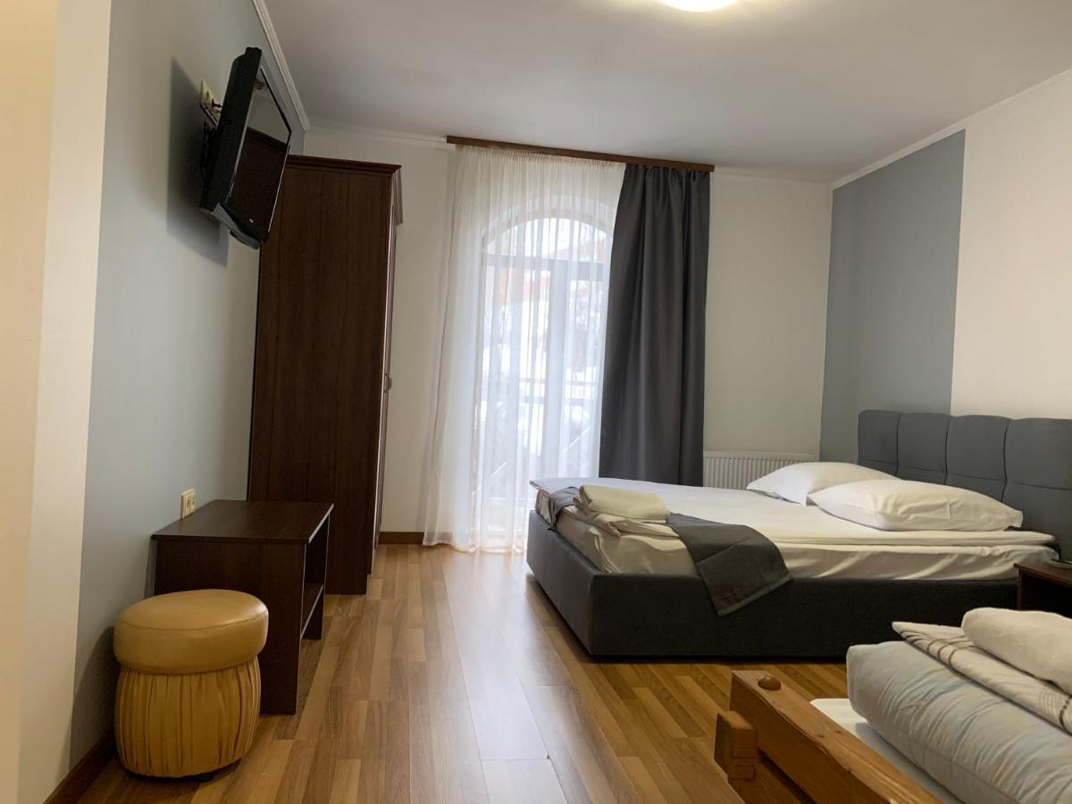 Hotel Kalyna Vorohta Kültér fotó